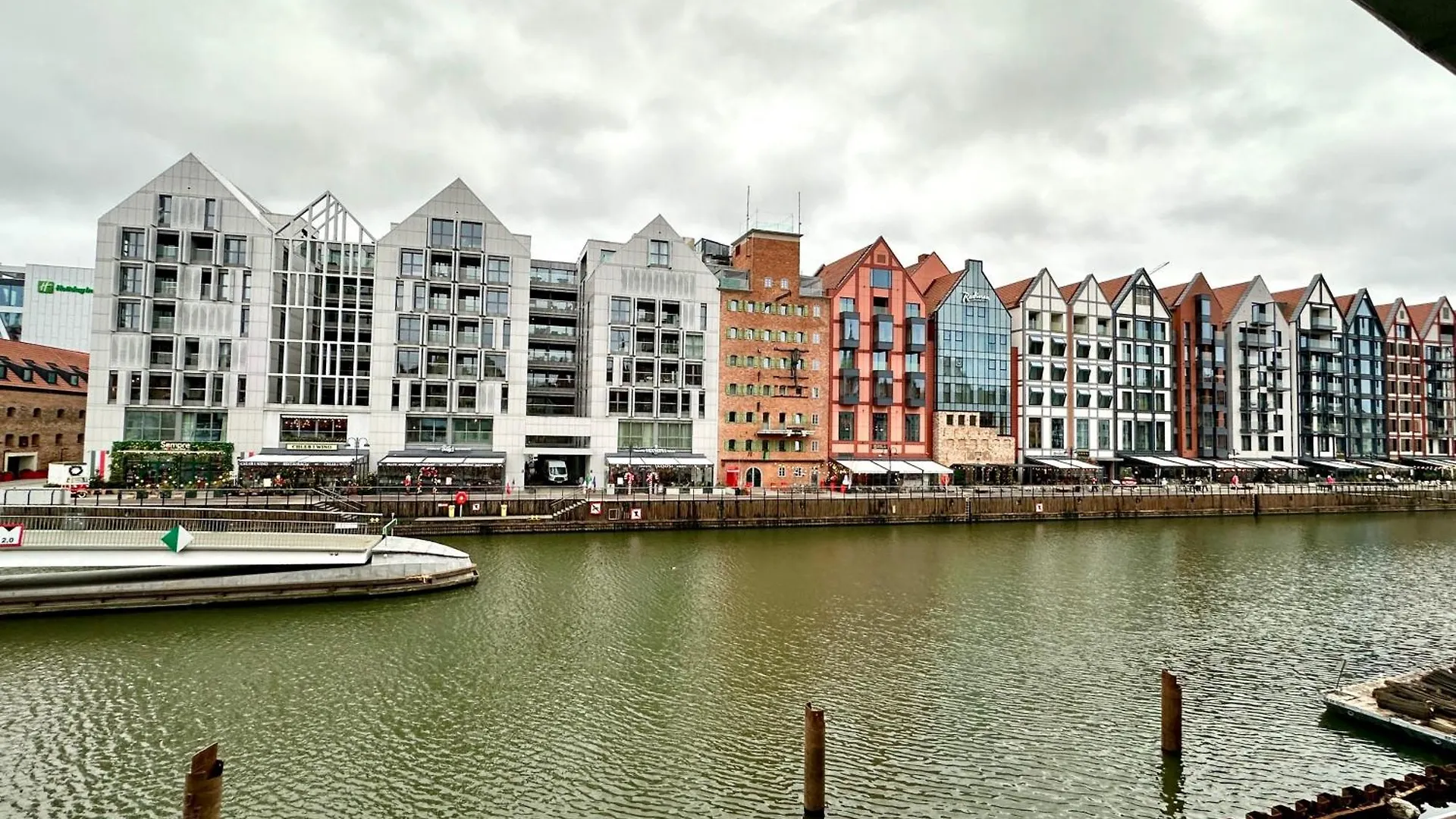 Apartament Z Widokiem Na Motlawe III Gdańsk 0*,  Polska